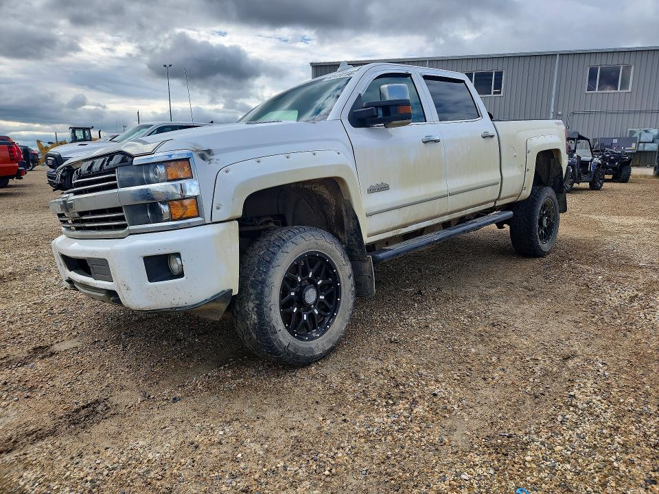 63426196 :رقم المزاد ، 1GC1KXE86FF602333 vin ، 2015 Chevrolet Silverado مزاد بيع