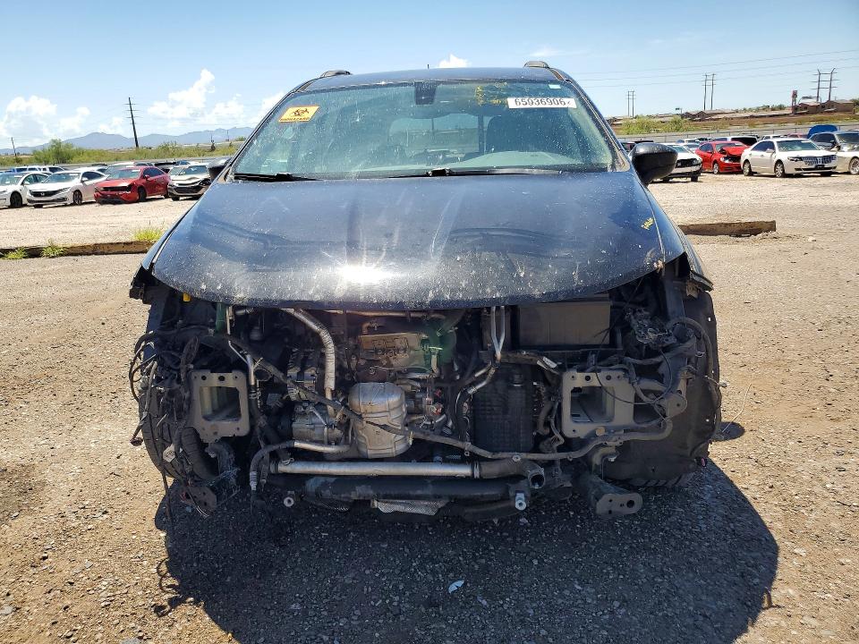 65936906 :رقم المزاد ، 2C4RC1DG7LR264404 vin ، 2020 Chrysler Voyager مزاد بيع
