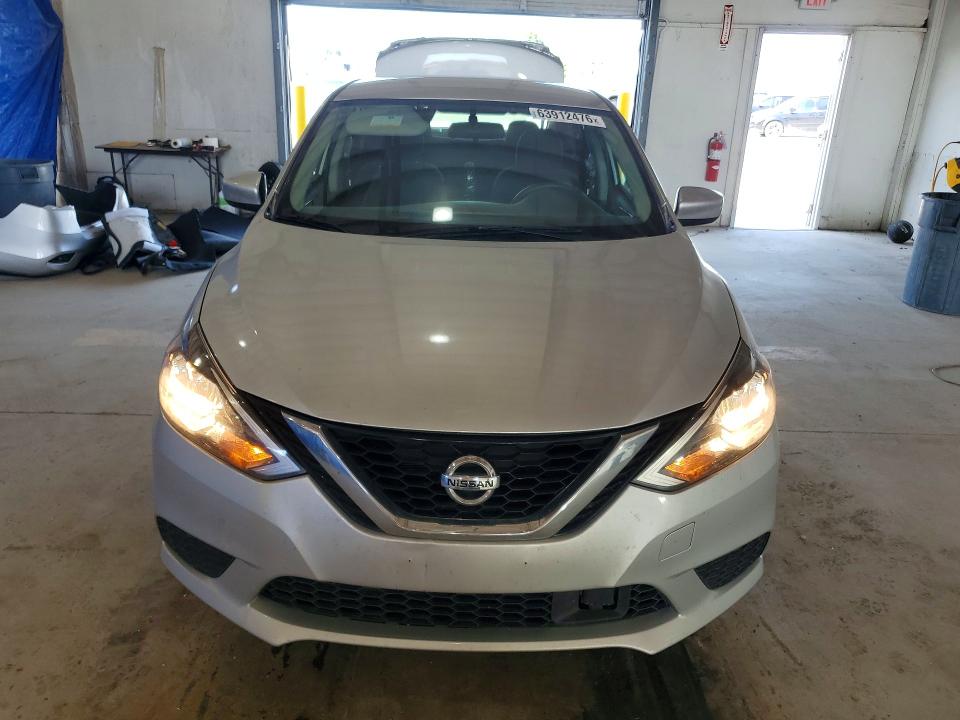 Продажа на аукционе авто 2018 Nissan Sentra, vin: 3N1AB7AP0JY338687, номер лота: 63912476