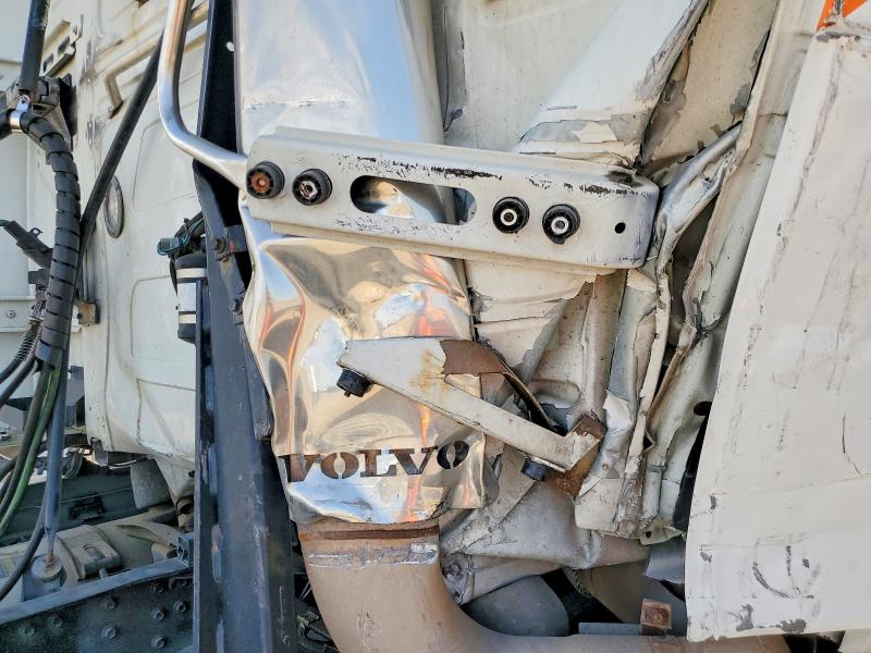 2021 Volvo Vnl მანქანა იყიდება აუქციონზე, vin: 4V4NC9EH3MN275018, აუქციონის ნომერი: 64084856