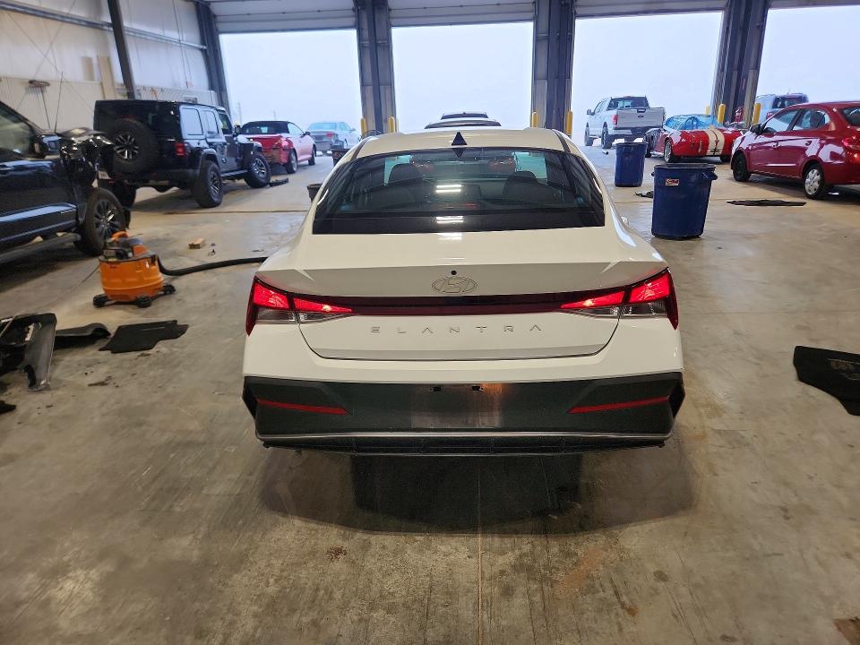 2024 Hyundai Elantra მანქანა იყიდება აუქციონზე, vin: KMHLL4DG0RU726817, აუქციონის ნომერი: 65735876
