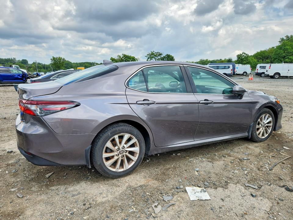 65080246 :رقم المزاد ، 4T1C11BKXPU094255 vin ، 2023 Toyota Camry مزاد بيع