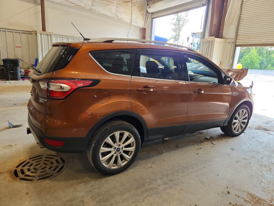 2017 Ford Escape მანქანა იყიდება აუქციონზე, vin: 1FMCU9J98HUE31740, აუქციონის ნომერი: 66004896