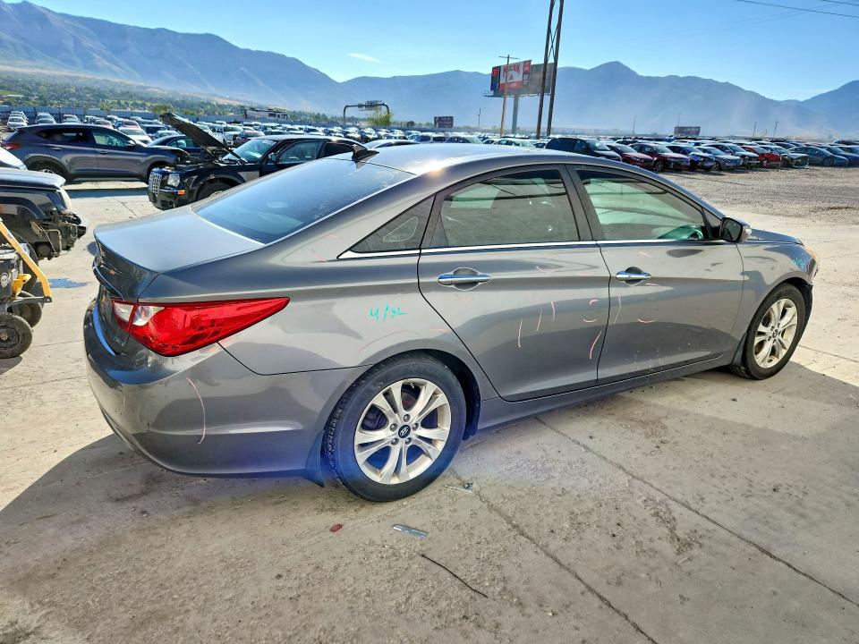 65322646 :رقم المزاد ، 5NPEC4AC4DH681141 vin ، 2013 Hyundai Sonata مزاد بيع