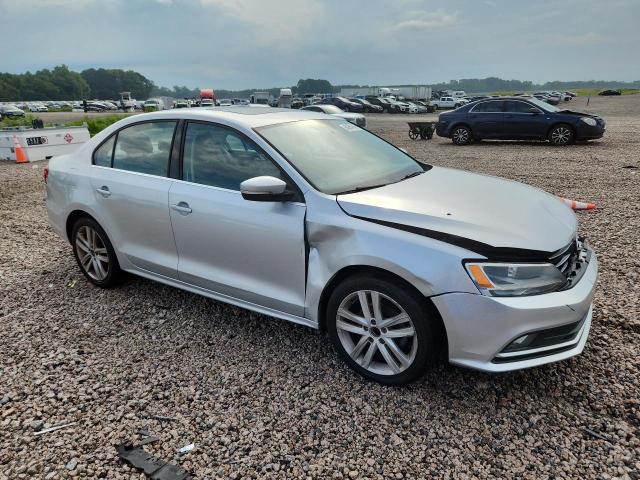 64654746 :رقم المزاد ، 3VWL07AJXFM247901 vin ، 2015 Volkswagen Jetta مزاد بيع