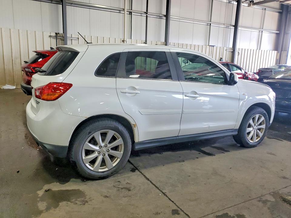 64640886 :رقم المزاد ، 4A4AR4AU7FE007731 vin ، 2015 Mitsubishi Outlander Sport مزاد بيع