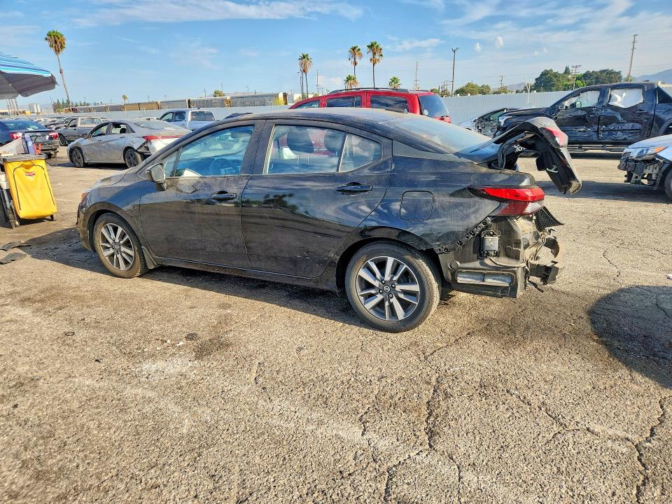 64416996 :رقم المزاد ، 3N1CN8EV2LL812136 vin ، 2020 Nissan Versa مزاد بيع