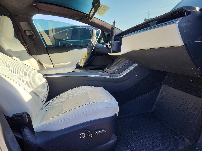 66597756 :رقم المزاد ، 7SAXCBE61PF404194 vin ، 2023 Tesla Model X مزاد بيع