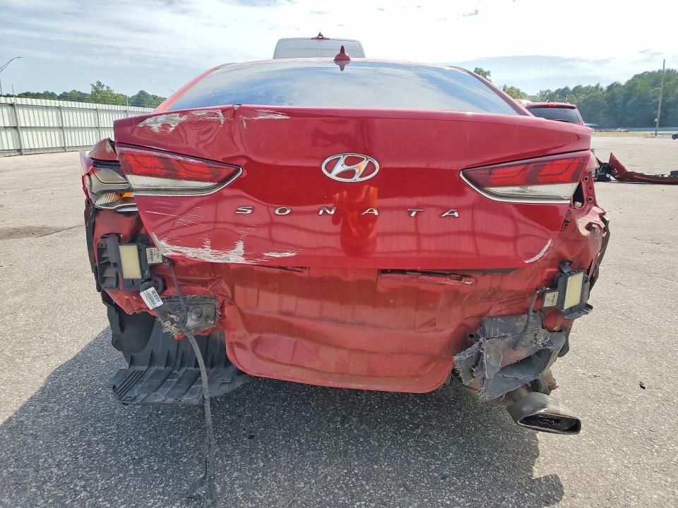 2018 Hyundai Sonata მანქანა იყიდება აუქციონზე, vin: 5NPE24AF2JH693037, აუქციონის ნომერი: 64895636