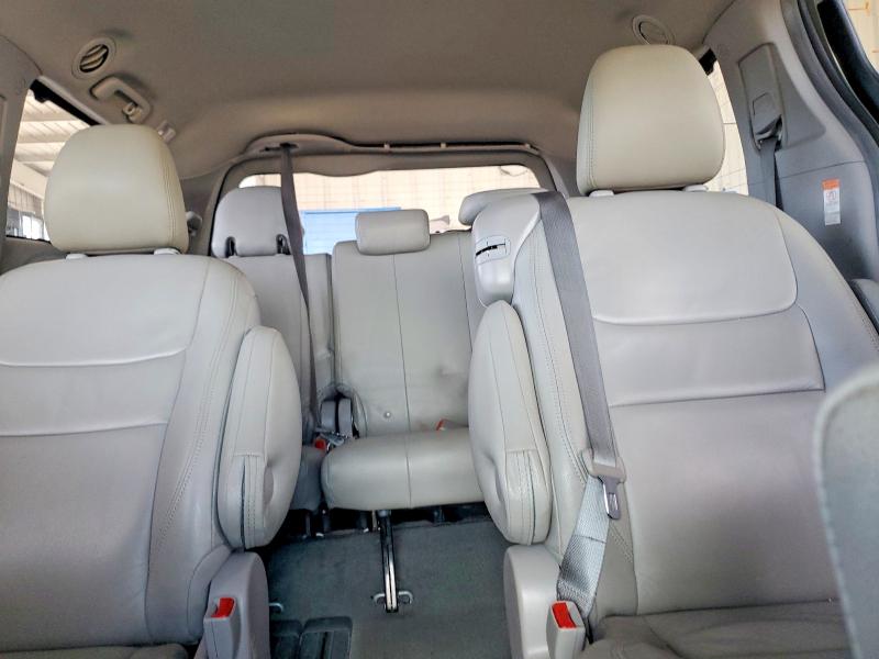 2017 Toyota Sienna მანქანა იყიდება აუქციონზე, vin: 5TDKZ3DC4HS882514, აუქციონის ნომერი: 66734526