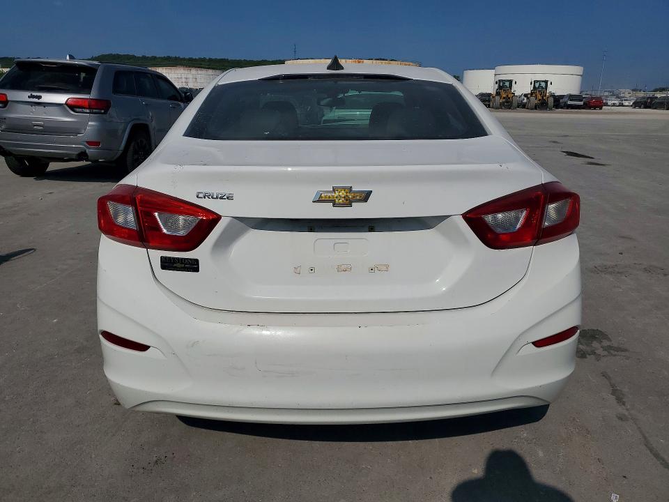 Продаж на аукціоні авто 2018 Chevrolet Cruze, vin: 1G1BC5SMXJ7197659, номер лоту: 64517156