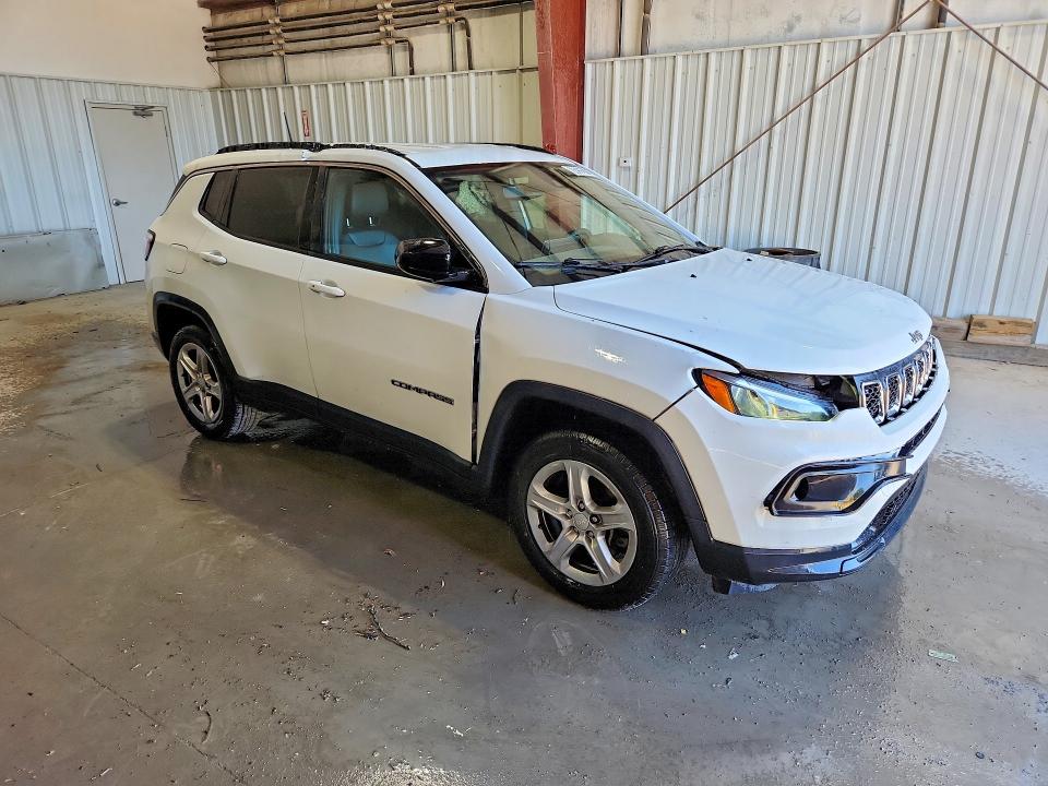 63235076 :رقم المزاد ، 3C4NJDBN7PT523001 vin ، 2023 Jeep Compass مزاد بيع
