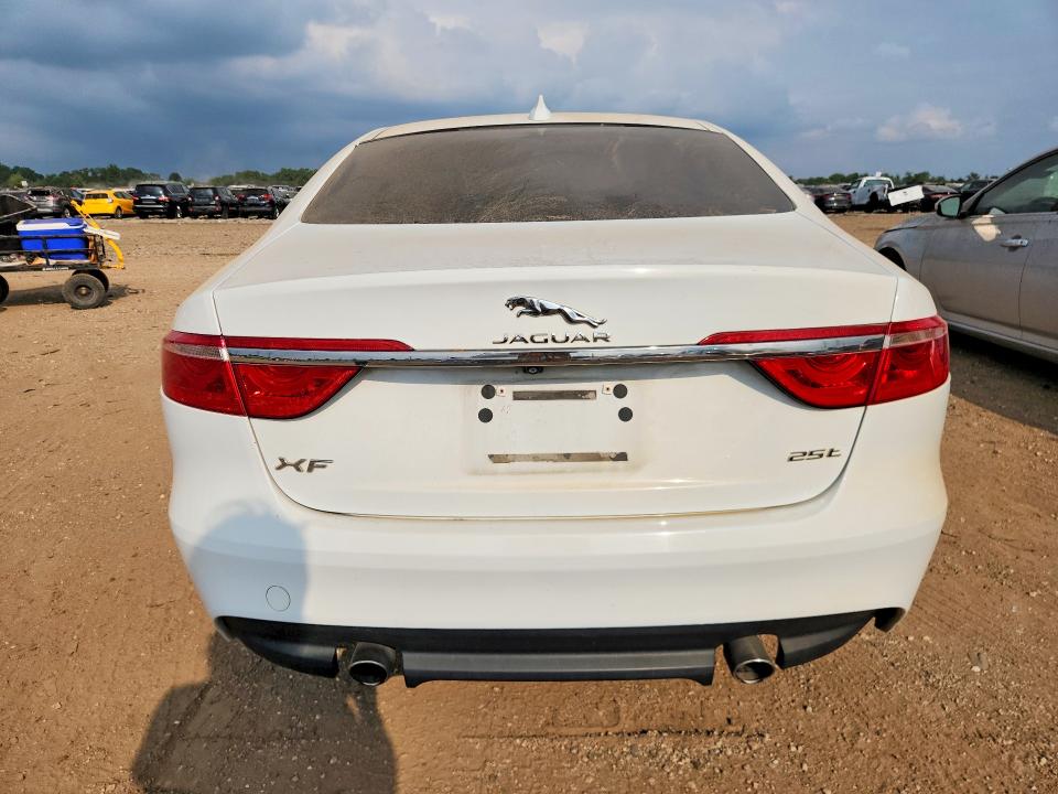 Продаж на аукціоні авто 2018 Jaguar Xf, vin: SAJBR4FX1JCY69492, номер лоту: 63446316