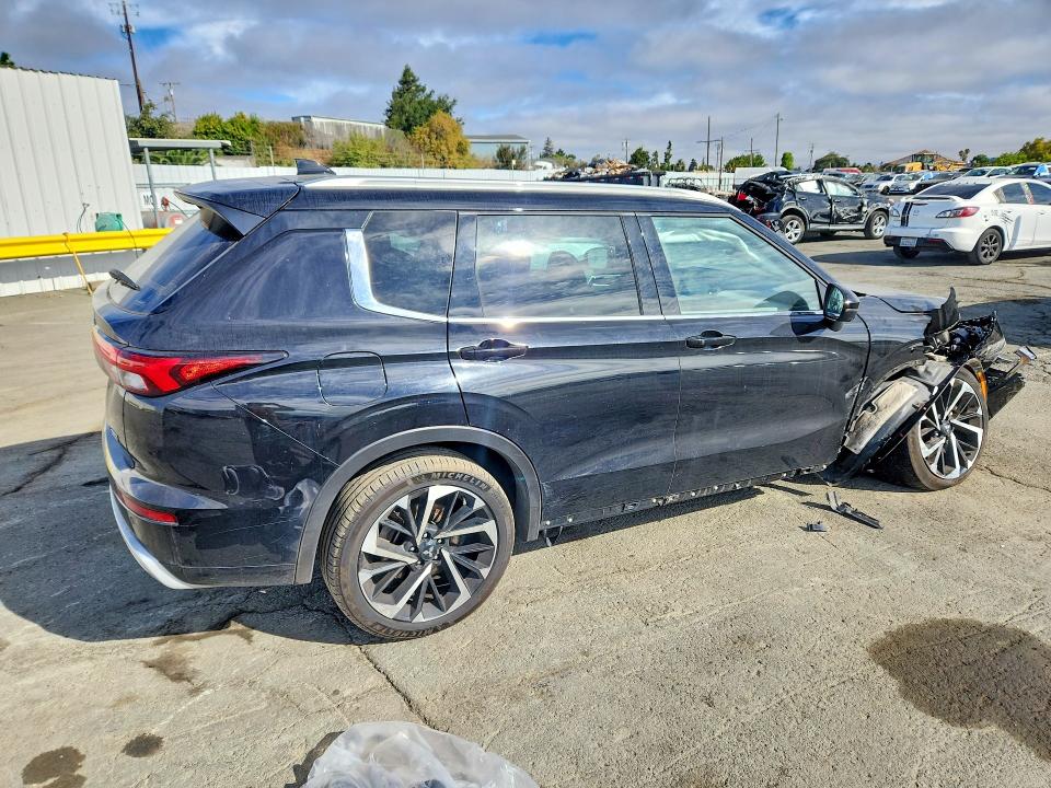 66315636 :رقم المزاد ، JA4J4VA82NZ080814 vin ، 2022 Mitsubishi Outlander مزاد بيع