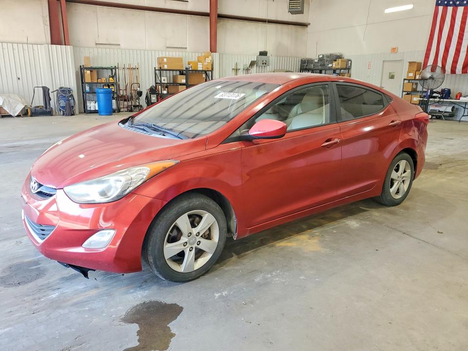 63713176 :رقم المزاد ، KMHDH4AE8CU379902 vin ، 2012 Hyundai Elantra مزاد بيع