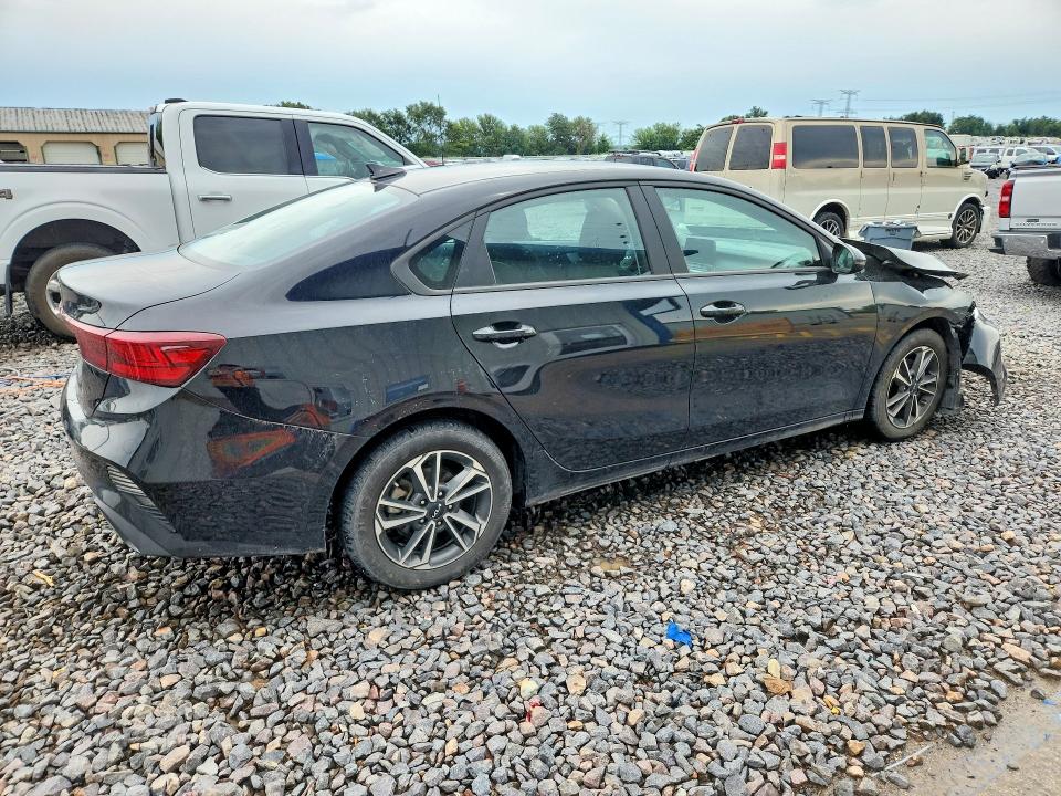 2024 Kia Forte მანქანა იყიდება აუქციონზე, vin: 3KPF24AD3RE836144, აუქციონის ნომერი: 64731246
