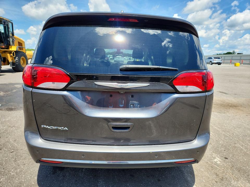 64596226 :رقم المزاد ، 2C4RC1FG1JR107008 vin ، 2018 Chrysler Pacifica مزاد بيع
