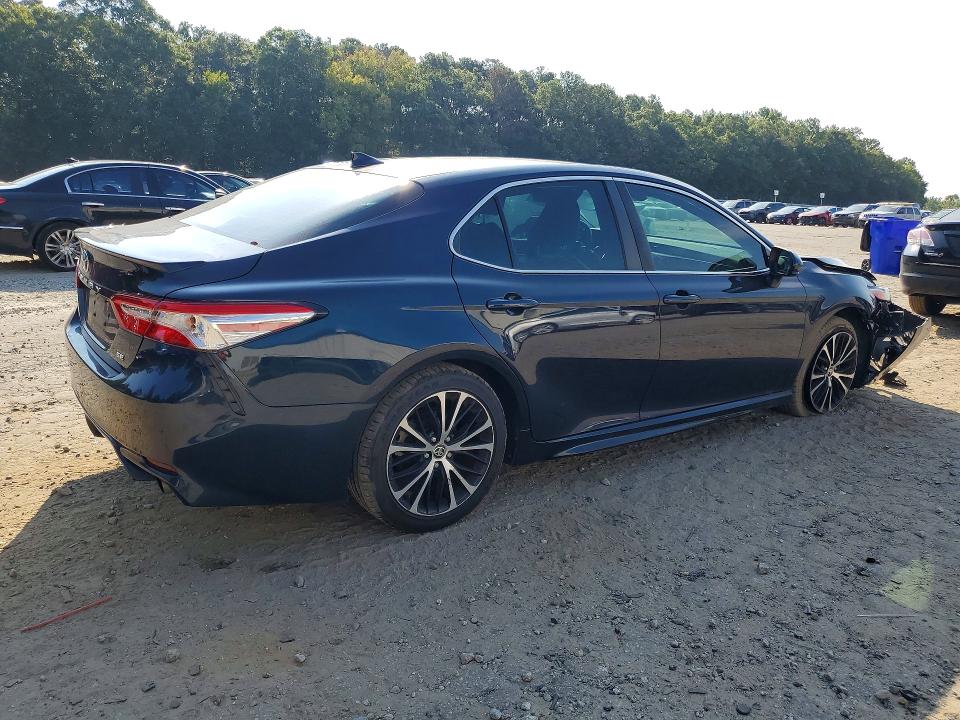 66026626 :رقم المزاد ، 4T1G11AK6LU958098 vin ، 2020 Toyota Camry مزاد بيع