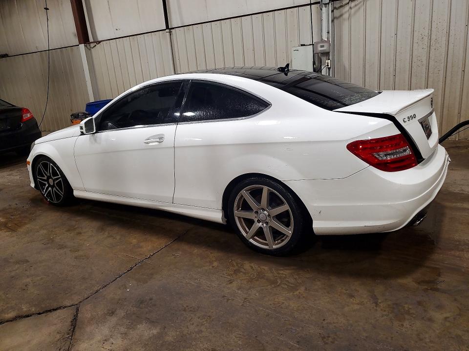 Продажа на аукционе авто 2013 Mercedes-benz C, vin: WDDGJ8JBXDG013576, номер лота: 65898446
