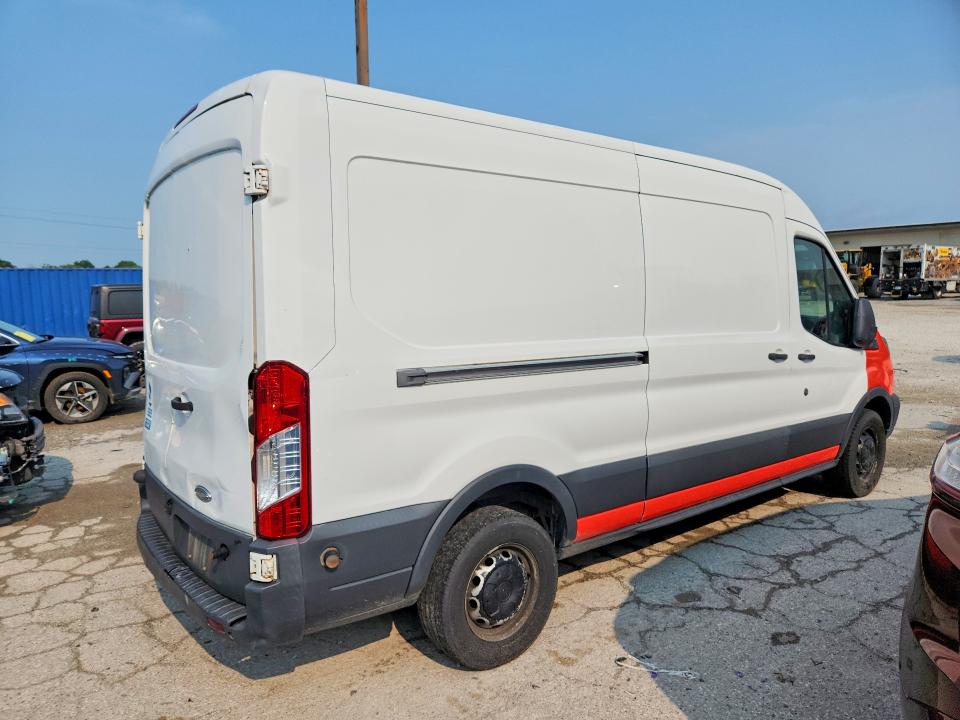 64218276 :رقم المزاد ، 1FTNR2CM9FKA30939 vin ، 2015 Ford Transit مزاد بيع