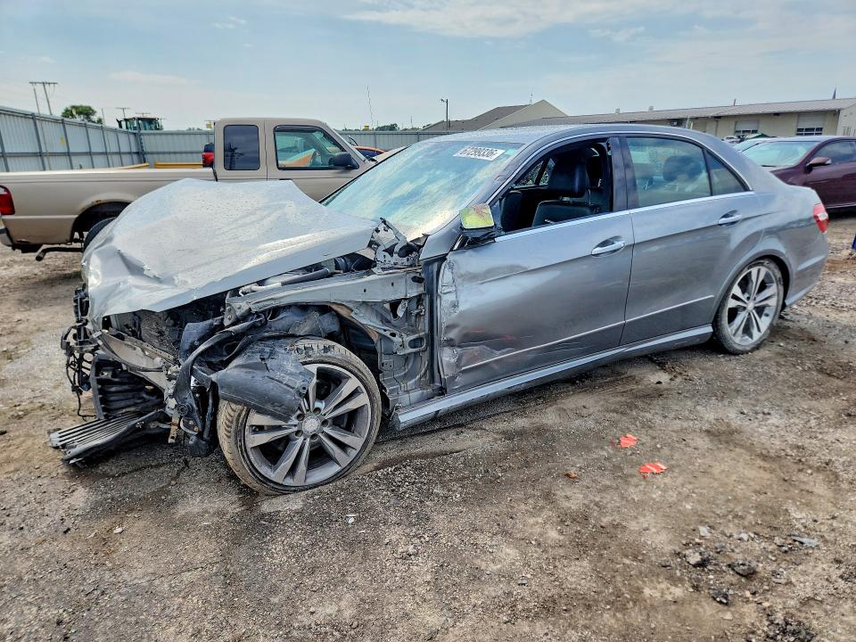 67299336 :رقم المزاد ، WDDHF8JB7CA613043 vin ، 2012 Mercedes-benz E مزاد بيع