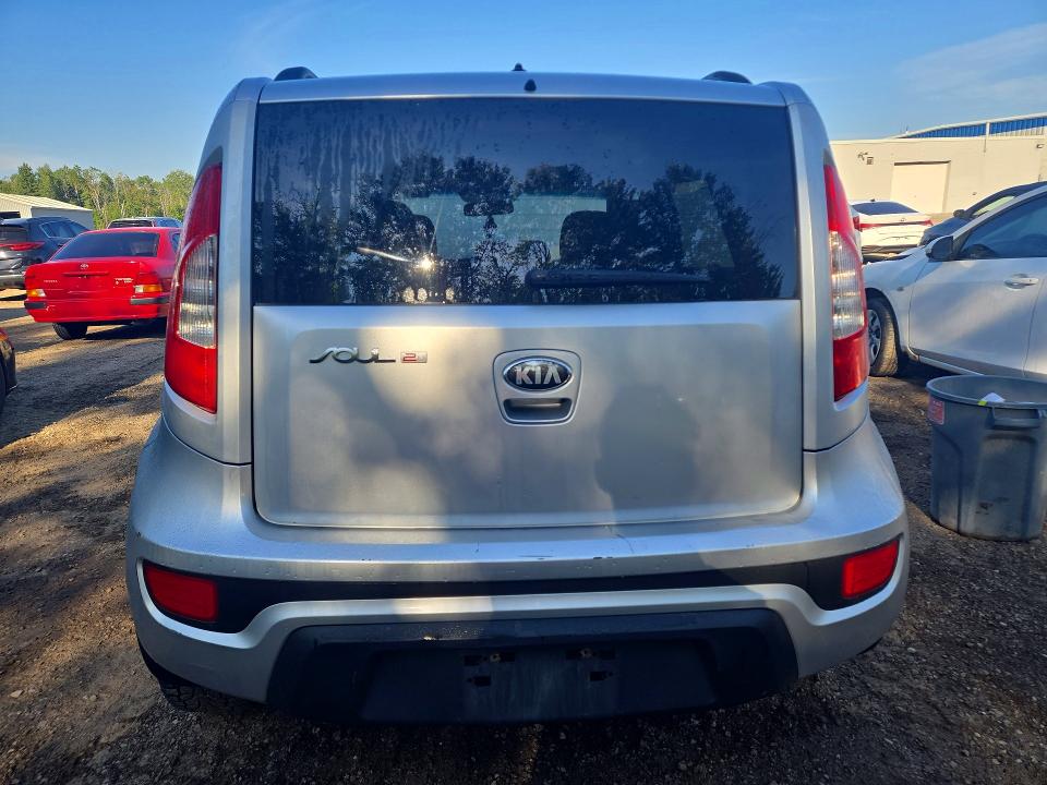 2013 Kia Soul მანქანა იყიდება აუქციონზე, vin: KNDJT2A6XD7574306, აუქციონის ნომერი: 65997366