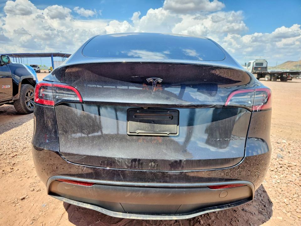 Продаж на аукціоні авто 2024 Tesla Model Y, vin: 7SAYGAEEXRF021318, номер лоту: 64931326