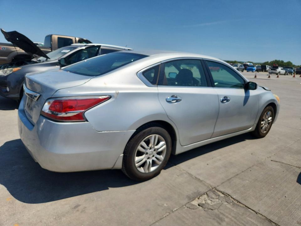 Продажа на аукционе авто 2015 Nissan Altima, vin: 1N4AL3AP8FN367383, номер лота: 65622326