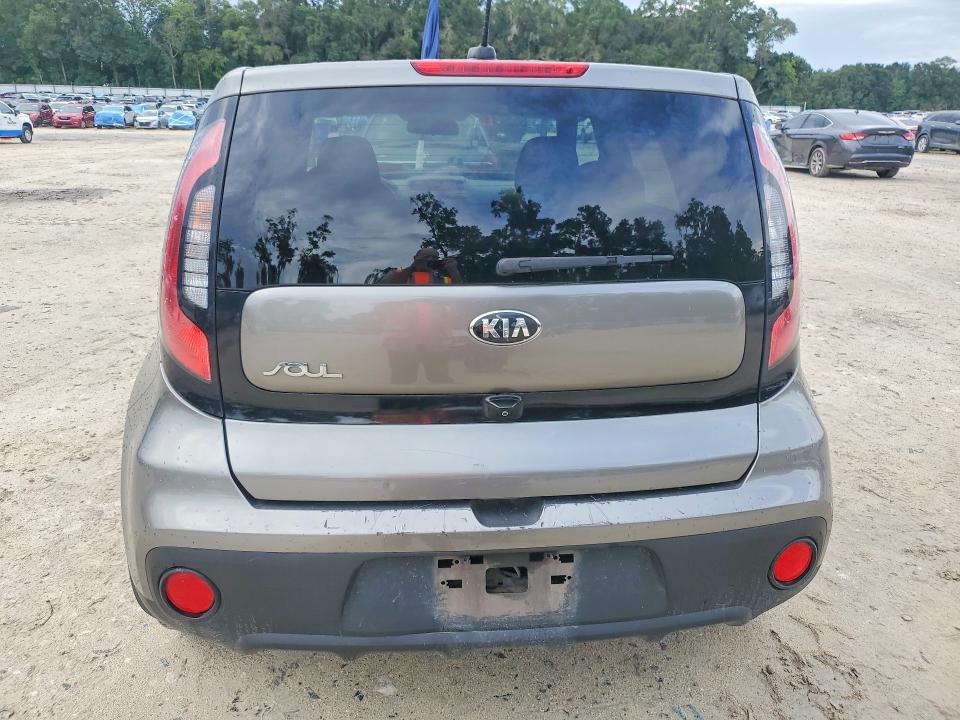 Продаж на аукціоні авто 2018 Kia Soul, vin: KNDJN2A20J7514974, номер лоту: 63561366