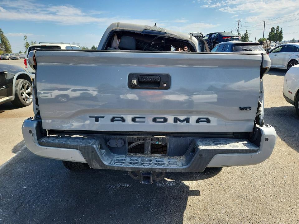 Продаж на аукціоні авто 2018 Toyota Tacoma, vin: 3TMAZ5CN6JM053220, номер лоту: 64259366