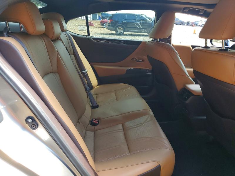 64184236 :رقم المزاد ، 58ABZ1B16KU023292 vin ، 2019 Lexus Es مزاد بيع