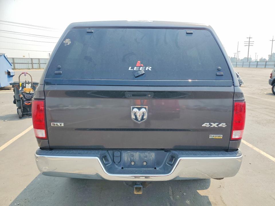 62497296 :رقم المزاد ، 1C6RR7GG2JS307479 vin ، 2018 Ram 1500 مزاد بيع