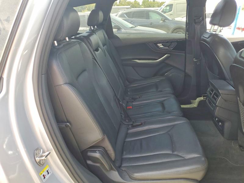 65532526 :رقم المزاد ، WA1AAAF72JD050236 vin ، 2018 Audi Q7 مزاد بيع