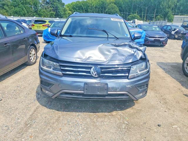2018 Volkswagen Tiguan მანქანა იყიდება აუქციონზე, vin: 3VV3B7AX2JM024750, აუქციონის ნომერი: 64470986