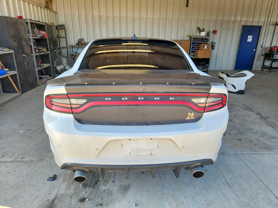 65739716 :رقم المزاد ، 2C3CDXGJ1FH892647 vin ، 2015 Dodge Charger مزاد بيع