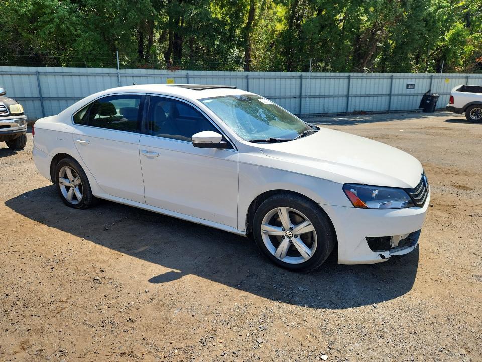 2013 Volkswagen Passat მანქანა იყიდება აუქციონზე, vin: 1VWBP7A38DC100385, აუქციონის ნომერი: 66221426