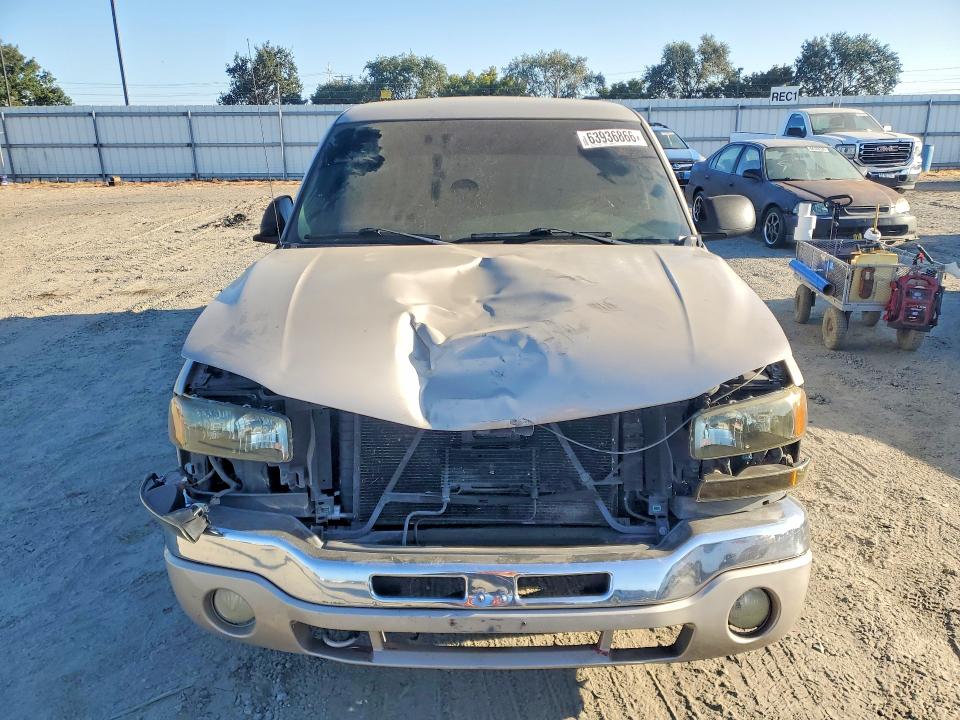 63936866 :رقم المزاد ، 1GTEC19V04Z335939 vin ، 2004 Gmc New Sierra مزاد بيع