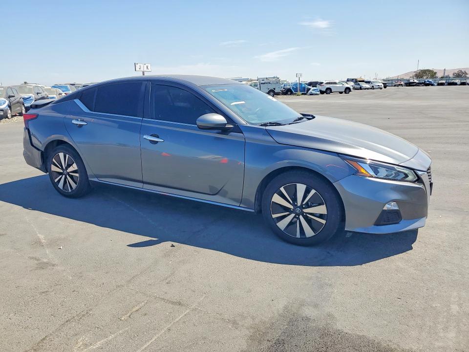 2021 Nissan Altima მანქანა იყიდება აუქციონზე, vin: 1N4BL4DV0MN340275, აუქციონის ნომერი: 64443766