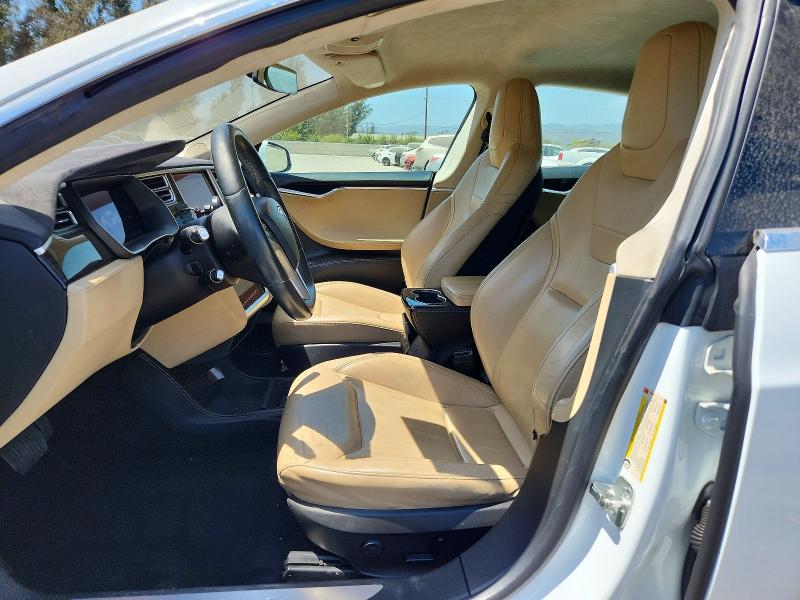 63801626 :رقم المزاد ، 5YJSA1E14FF109133 vin ، 2015 Tesla Model S مزاد بيع