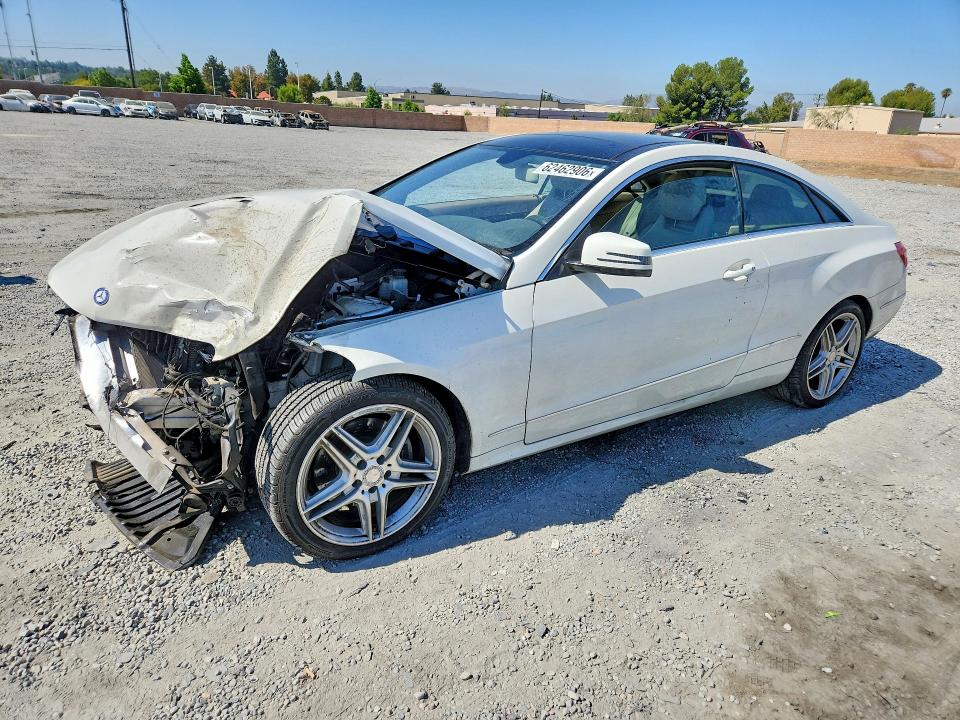 62462906 :رقم المزاد ، WDDKJ5GB6BF080002 vin ، 2011 Mercedes-benz E مزاد بيع