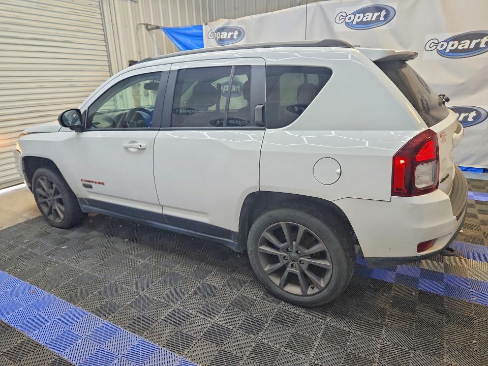 2017 Jeep Compass მანქანა იყიდება აუქციონზე, vin: 1C4NJDBB4HD107582, აუქციონის ნომერი: 65988686
