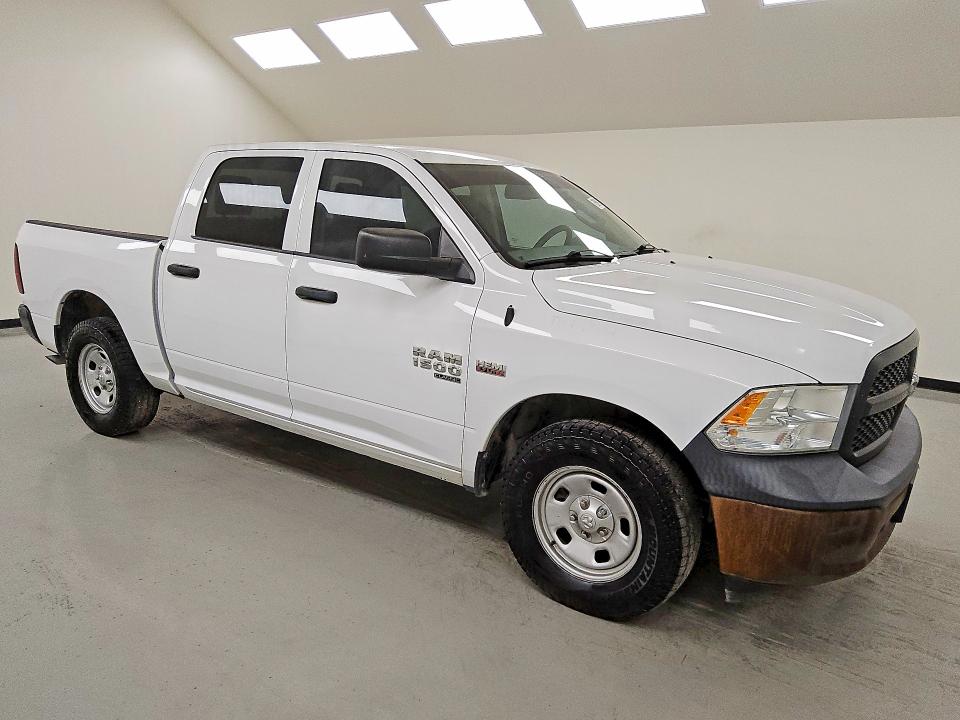 63752836 :رقم المزاد ، 1C6RR6KT6KS633480 vin ، 2019 Ram 1500 Classic مزاد بيع