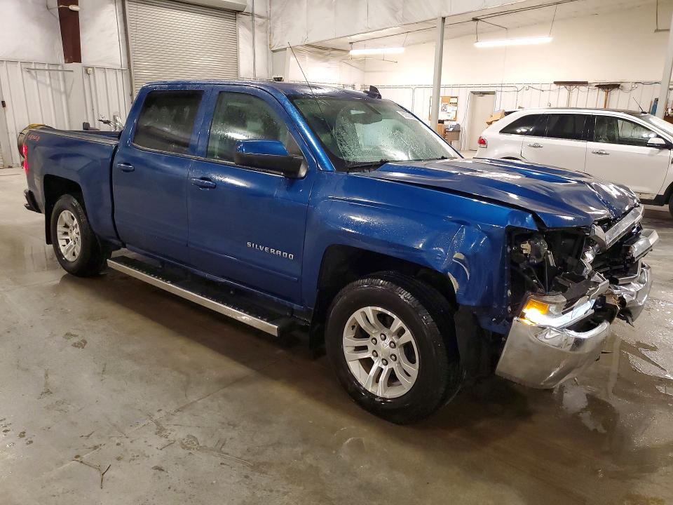 65900196 :رقم المزاد ، 3GCUKREC0JG115245 vin ، 2018 Chevrolet Silverado مزاد بيع