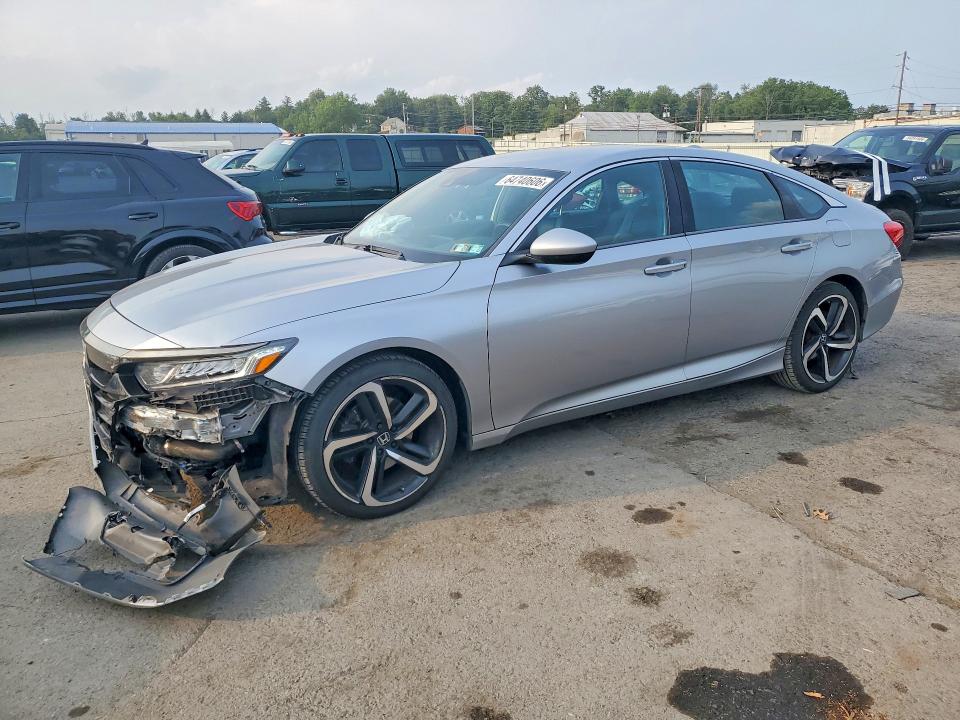 Auction sale of the 2018 Honda Accord, vin: 1HGCV1F39JA124075, lot number: 64740606