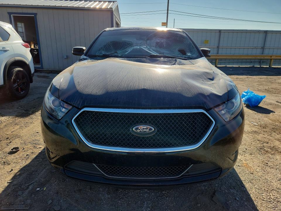 66055116 :رقم المزاد ، 1FAHP2KT0GG135939 vin ، 2016 Ford Taurus مزاد بيع