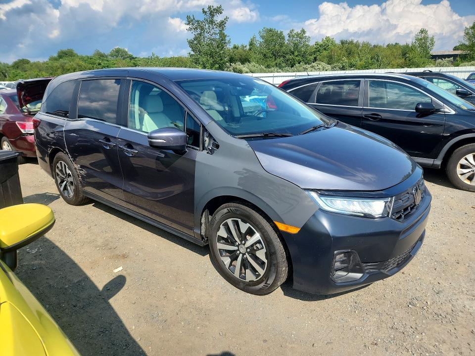 65169686 :رقم المزاد ، 5FNRL6H65SB075730 vin ، 2025 Honda Odyssey مزاد بيع