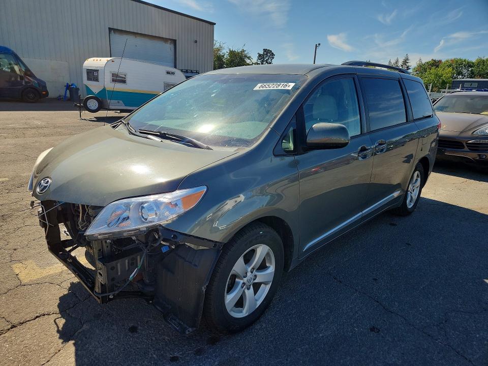 2013 Toyota Sienna მანქანა იყიდება აუქციონზე, vin: 5TDKK3DC4DS299214, აუქციონის ნომერი: 66522816