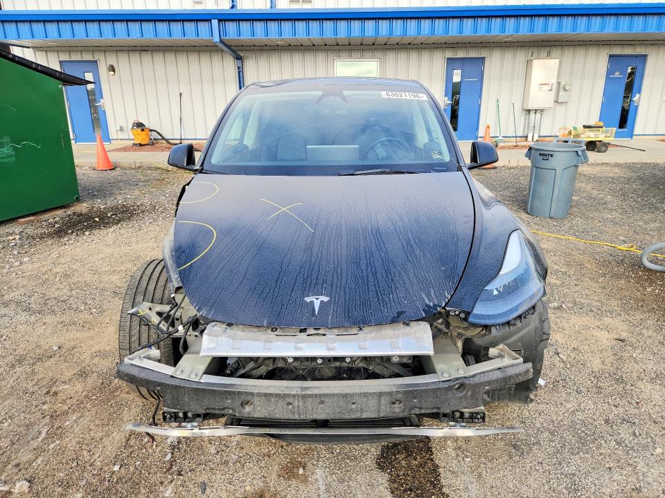 63621196 :رقم المزاد ، 7SAYGDEE1PF884264 vin ، 2023 Tesla Model Y مزاد بيع