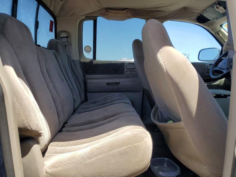 65537526 :رقم المزاد ، 1B7HL48N12S551014 vin ، 2002 Dodge Dakota مزاد بيع