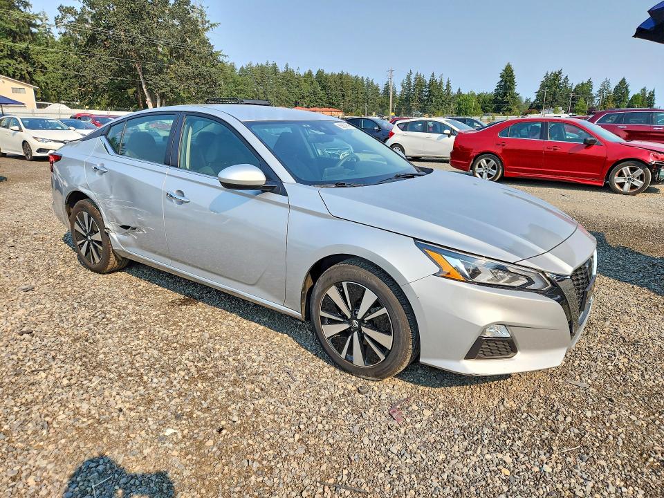 63672896 :رقم المزاد ، 1N4BL4DW4NN364895 vin ، 2022 Nissan Altima مزاد بيع
